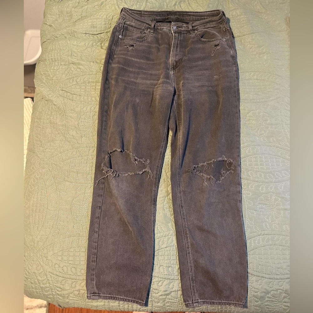 American Eagle Straight Leg Distressed Jeans